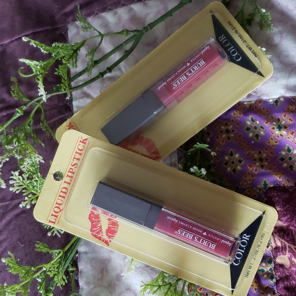 (2) Burts Bees Liquid Lipstick. Blush Brook #822. NIP
